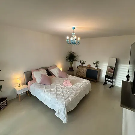 Du Parc De Vaugrenier