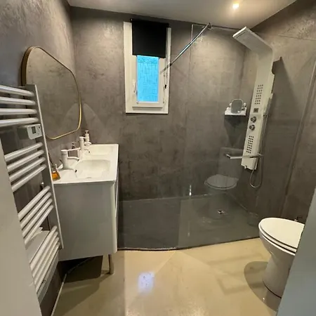 Du Parc De Vaugrenier *