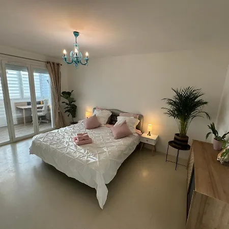 Du Parc De Vaugrenier *