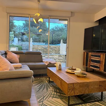 Du Parc De Vaugrenier Nyaraló *