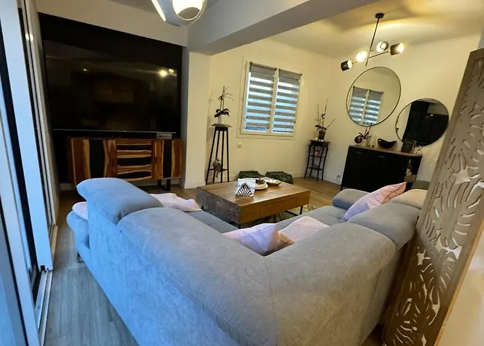 Du Parc De Vaugrenier 卢贝新城